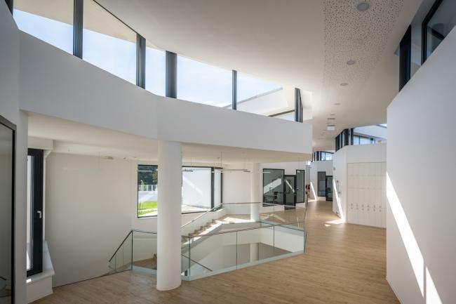 BIM建筑|植入森林——德布勒森国际学校 / BORD建筑工作室 BIM建筑|植入森林——德布勒森国际学校 / BORD建筑工作室
