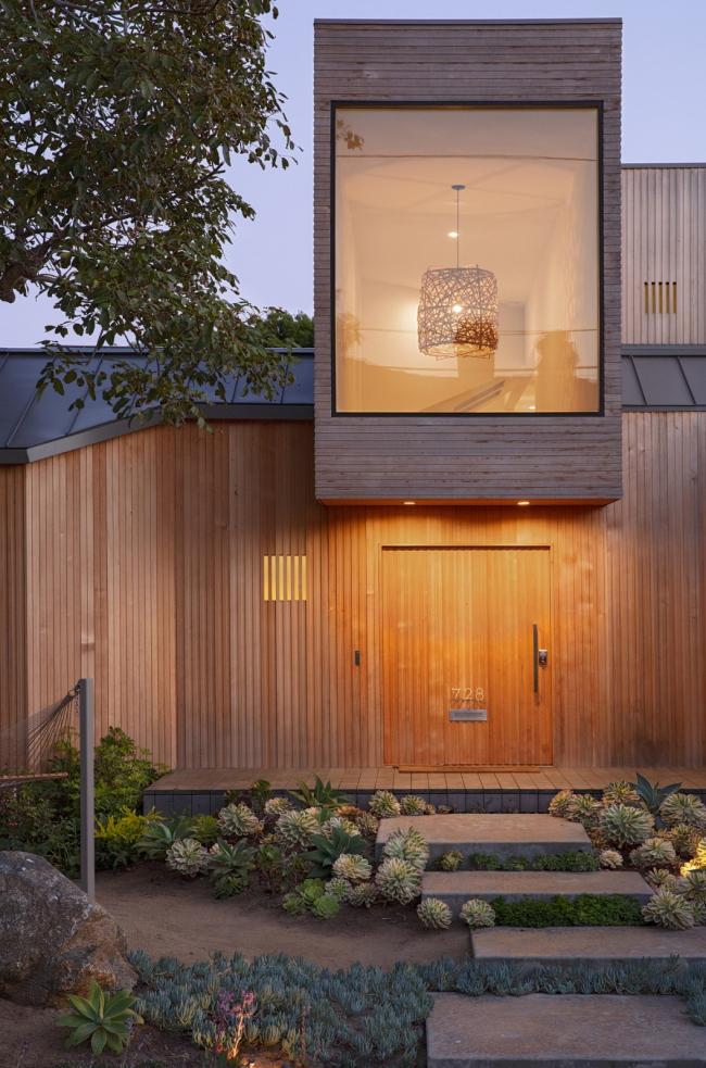 BIM建筑|跳脱的不规则几何形状:洛杉矶海滩避暑住宅 / Blue Truck Studio BIM建筑|跳脱的不规则几何形状:洛杉矶海滩避暑住宅 / Blue Truck Studio