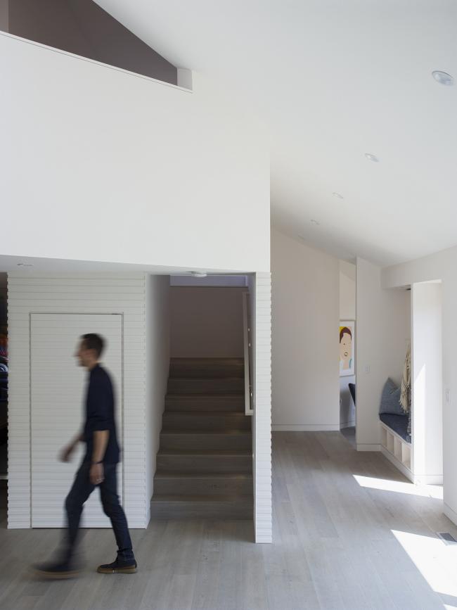BIM建筑|跳脱的不规则几何形状:洛杉矶海滩避暑住宅 / Blue Truck Studio BIM建筑|跳脱的不规则几何形状:洛杉矶海滩避暑住宅 / Blue Truck Studio