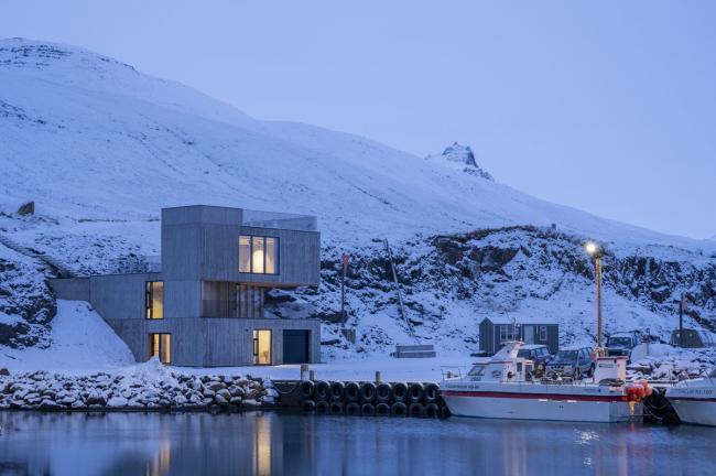 BIM建筑|守护峡湾的巨石:冰岛东博尔加峡湾游客中心 / Andersen & Sigurdsson Architects BIM建筑|守护峡湾的巨石:冰岛东博尔加峡湾游客中心 / Andersen & Sigurdsson Architects