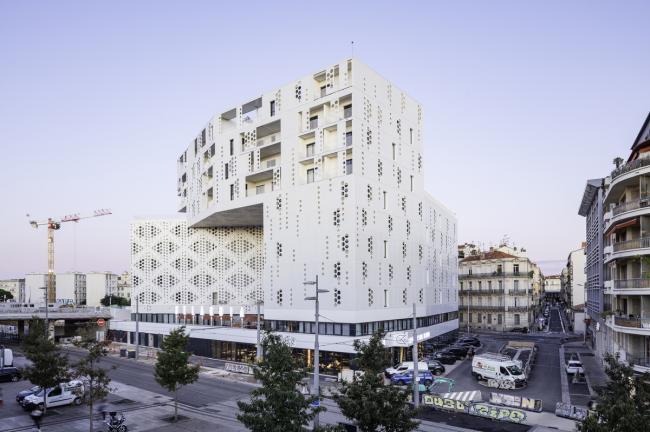 BIM建筑|如纯白蕾丝裙般优雅圣洁:蒙特皮埃酒店综合体 / Manuelle Gautrand Architecture BIM建筑|如纯白蕾丝裙般优雅圣洁:蒙特皮埃酒店综合体 / Manuelle Gautrand Architecture