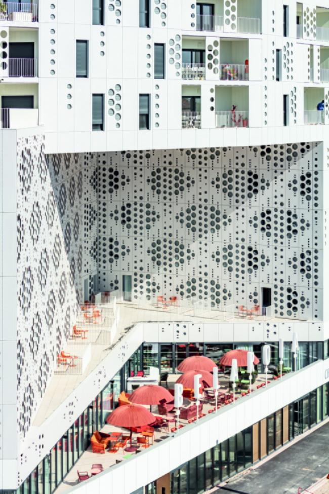 BIM建筑|如纯白蕾丝裙般优雅圣洁:蒙特皮埃酒店综合体 / Manuelle Gautrand Architecture BIM建筑|如纯白蕾丝裙般优雅圣洁:蒙特皮埃酒店综合体 / Manuelle Gautrand Architecture