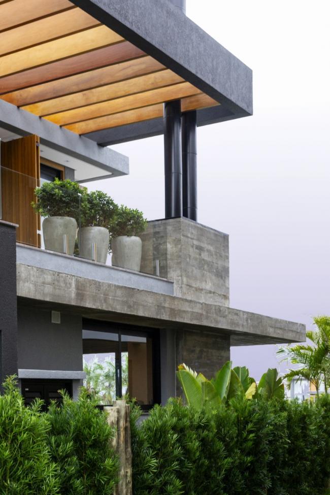 BIM建筑|闲暇静坐,赏湖冥想:77号房子 / Aunic Arquitetos BIM建筑|闲暇静坐,赏湖冥想:77号房子 / Aunic Arquitetos