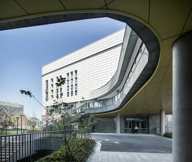 BIM建筑|漂浮的立体校园——浙江大学教育学院附属中学 / 浙江大学建筑设计研究院有限公司 BIM建筑|漂浮的立体校园——浙江大学教育学院附属中学 / 浙江大学建筑设计研究院有限公司