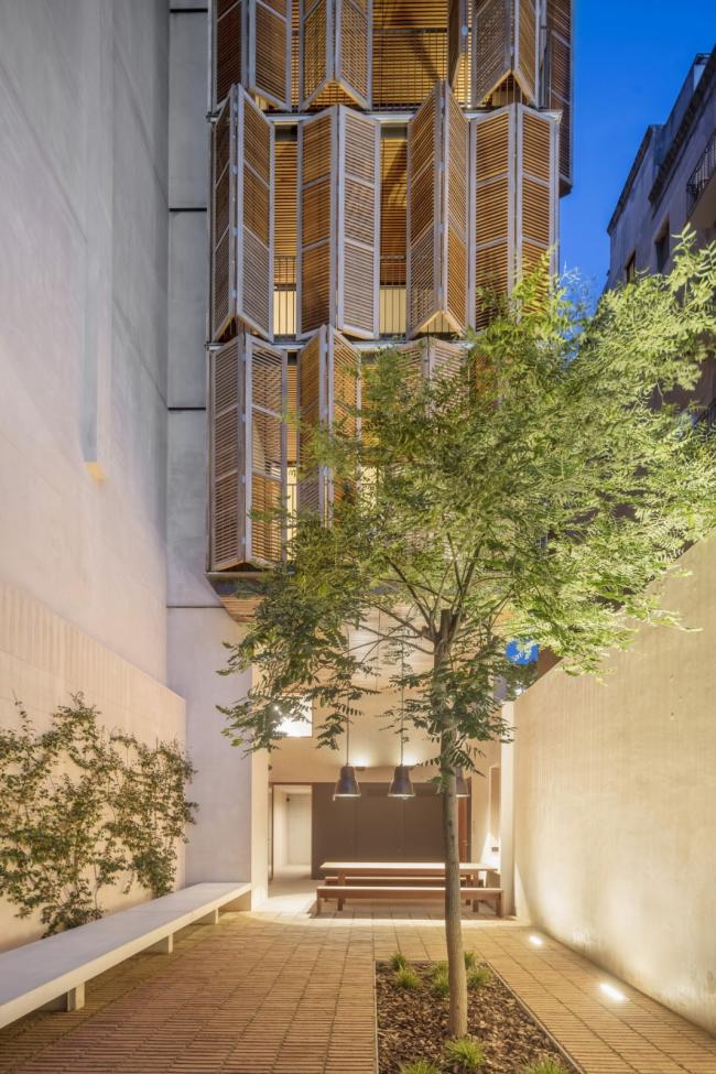 BIM建筑|光影流转间带来温暖质感——西班牙四友公寓 BIM建筑|光影流转间带来温暖质感——西班牙四友公寓