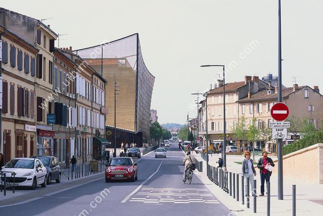 BIM建筑|轻遮于空中巨幕之下:阿尔比大剧院 / Dominique Perrault Architecture BIM建筑|轻遮于空中巨幕之下:阿尔比大剧院 / Dominique Perrault Architecture