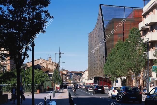 BIM建筑|轻遮于空中巨幕之下:阿尔比大剧院 / Dominique Perrault Architecture BIM建筑|轻遮于空中巨幕之下:阿尔比大剧院 / Dominique Perrault Architecture