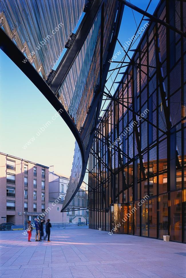 BIM建筑|轻遮于空中巨幕之下:阿尔比大剧院 / Dominique Perrault Architecture BIM建筑|轻遮于空中巨幕之下:阿尔比大剧院 / Dominique Perrault Architecture