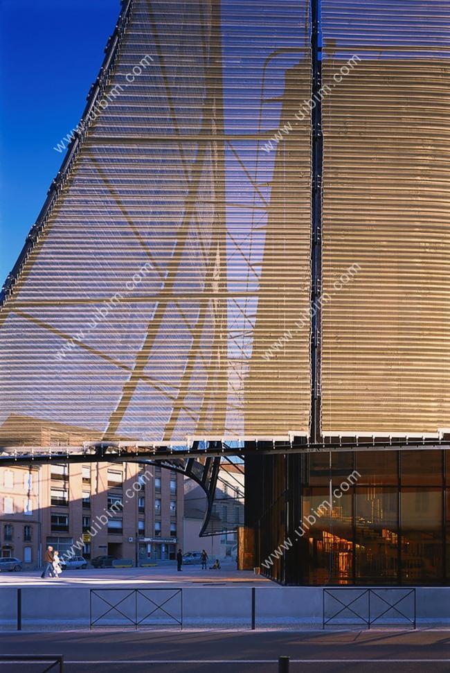 BIM建筑|轻遮于空中巨幕之下:阿尔比大剧院 / Dominique Perrault Architecture BIM建筑|轻遮于空中巨幕之下:阿尔比大剧院 / Dominique Perrault Architecture