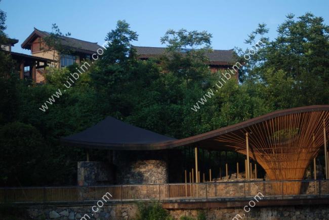 BIM建筑|似轻柔的山风拂过:武隆归原小镇茶亭 / 纬图设计机构 BIM建筑|似轻柔的山风拂过:武隆归原小镇茶亭 / 纬图设计机构