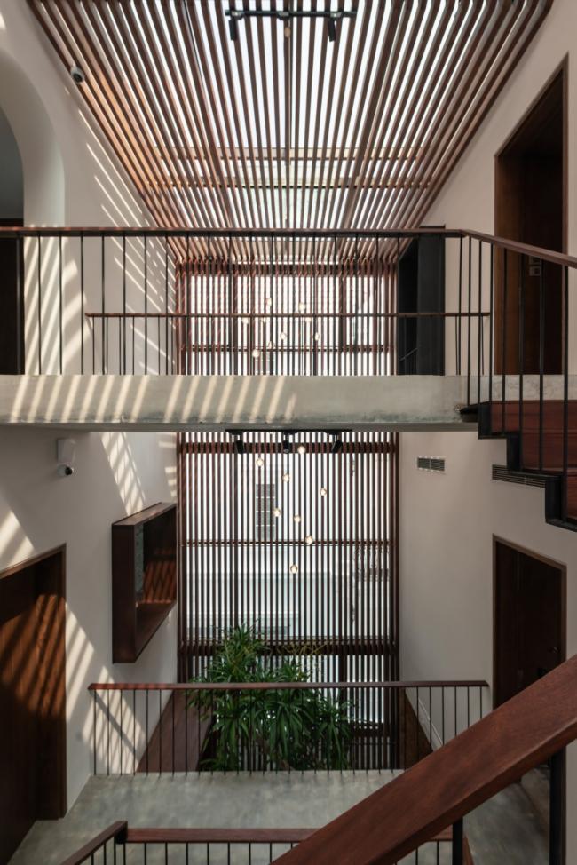 BIM建筑|拱窗围廊下营造室内庭院:越南 AD8 别墅 / Nemo Studio BIM建筑|拱窗围廊下营造室内庭院:越南 AD8 别墅 / Nemo Studio