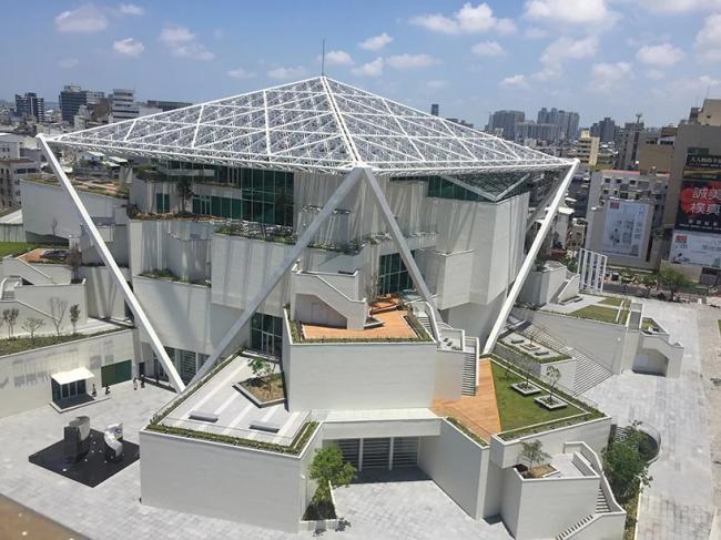BIM建筑|坂茂新作“台南美术馆”,五边形屋顶天篷下的堆叠体块 BIM建筑|坂茂新作“台南美术馆”,五边形屋顶天篷下的堆叠体块