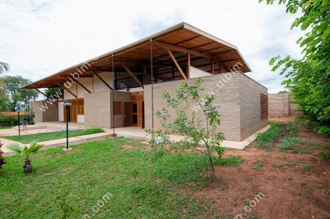BIM建筑|草丛,泥巴,荡秋千:乡野田园里的儿童之家 BIM建筑|草丛,泥巴,荡秋千:乡野田园里的儿童之家