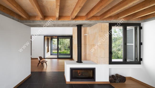 BIM建筑|错落景窗勾勒出一幅幅山野风景画:MM住宅 / Salvà Ortín Arquitectes BIM建筑|错落景窗勾勒出一幅幅山野风景画:MM住宅 / Salvà Ortín Arquitectes