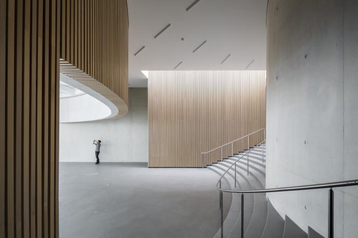 BIM建筑|轻盈透明,曲直线的共舞:液化空气集团总部 / Michel Rémon & Associés BIM建筑|轻盈透明,曲直线的共舞:液化空气集团总部 / Michel Rémon & Associés