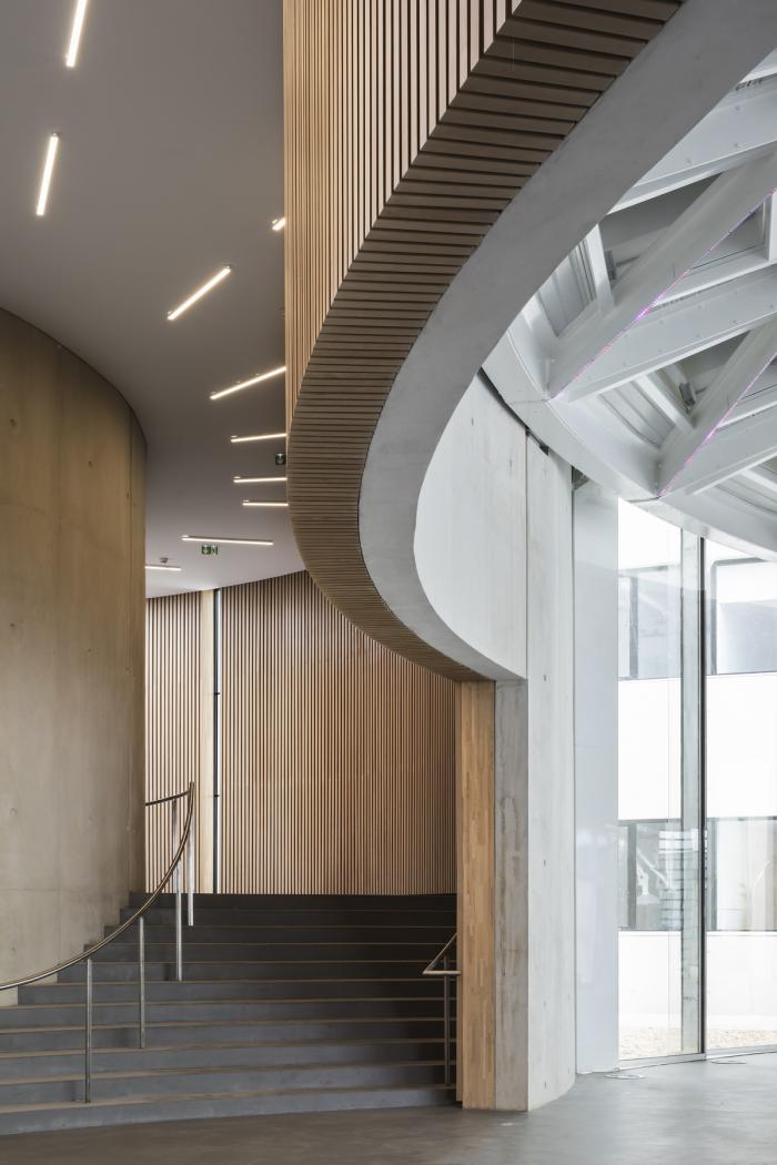BIM建筑|轻盈透明,曲直线的共舞:液化空气集团总部 / Michel Rémon & Associés BIM建筑|轻盈透明,曲直线的共舞:液化空气集团总部 / Michel Rémon & Associés