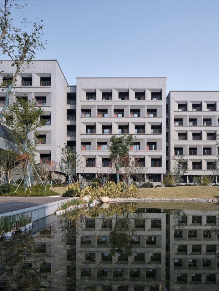 BIM建筑|杭州第二中学钱江校区学生宿舍楼 / 浙江大学建筑设计研究院有限公司 BIM建筑|杭州第二中学钱江校区学生宿舍楼 / 浙江大学建筑设计研究院有限公司