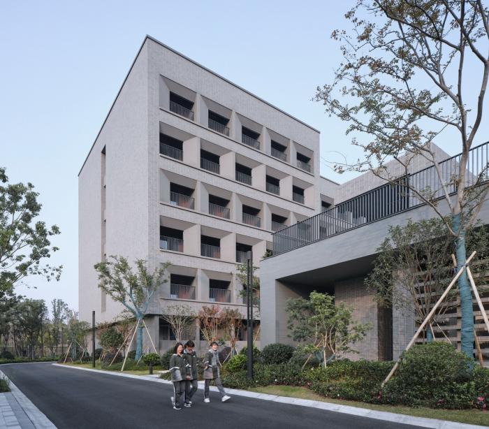 BIM建筑|杭州第二中学钱江校区学生宿舍楼 / 浙江大学建筑设计研究院有限公司 BIM建筑|杭州第二中学钱江校区学生宿舍楼 / 浙江大学建筑设计研究院有限公司
