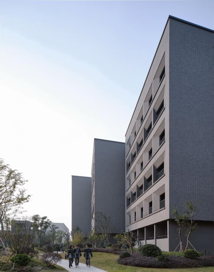 BIM建筑|杭州第二中学钱江校区学生宿舍楼 / 浙江大学建筑设计研究院有限公司 BIM建筑|杭州第二中学钱江校区学生宿舍楼 / 浙江大学建筑设计研究院有限公司