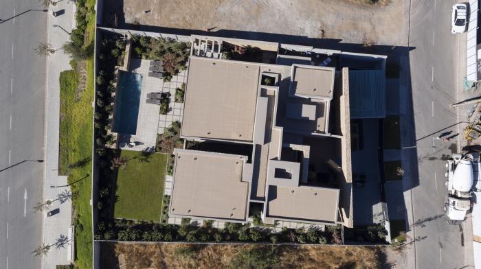 BIM建筑|嵌入场地的巨石:Cerro la Cruz住宅 / Turner Arquitectos BIM建筑|嵌入场地的巨石:Cerro la Cruz住宅 / Turner Arquitectos