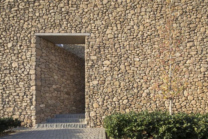 BIM建筑|嵌入场地的巨石:Cerro la Cruz住宅 / Turner Arquitectos BIM建筑|嵌入场地的巨石:Cerro la Cruz住宅 / Turner Arquitectos