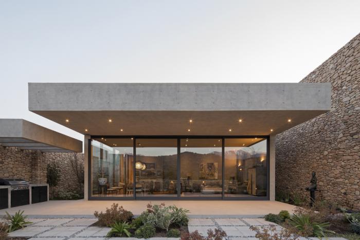 BIM建筑|嵌入场地的巨石:Cerro la Cruz住宅 / Turner Arquitectos BIM建筑|嵌入场地的巨石:Cerro la Cruz住宅 / Turner Arquitectos