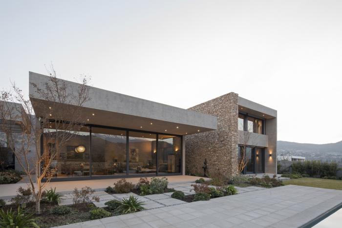 BIM建筑|嵌入场地的巨石:Cerro la Cruz住宅 / Turner Arquitectos BIM建筑|嵌入场地的巨石:Cerro la Cruz住宅 / Turner Arquitectos