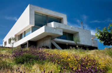 BIM建筑|如一位牧羊老者,聆听群山包围下的宁静:马德里家庭工作室-BIM建筑网