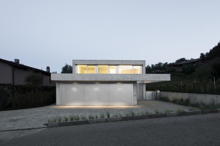 BIM建筑|错位构图,朴素中透着张力——科马诺别墅 / DF_DC BIM建筑|错位构图,朴素中透着张力——科马诺别墅 / DF_DC