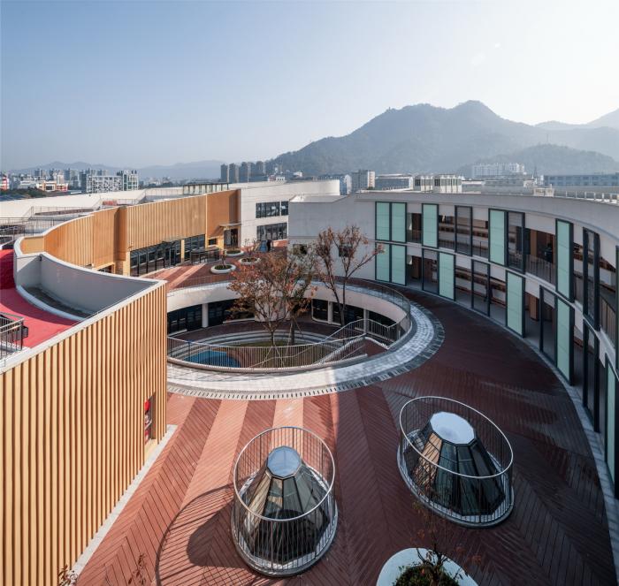 BIM建筑|一只静躺于海边的“海螺城堡”:大孚双语幼儿园 / 上海思序建筑规划设计 BIM建筑|一只静躺于海边的“海螺城堡”:大孚双语幼儿园 / 上海思序建筑规划设计