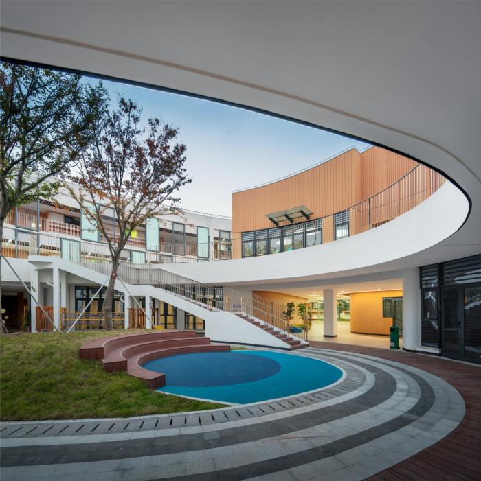 BIM建筑|一只静躺于海边的“海螺城堡”:大孚双语幼儿园 / 上海思序建筑规划设计 BIM建筑|一只静躺于海边的“海螺城堡”:大孚双语幼儿园 / 上海思序建筑规划设计