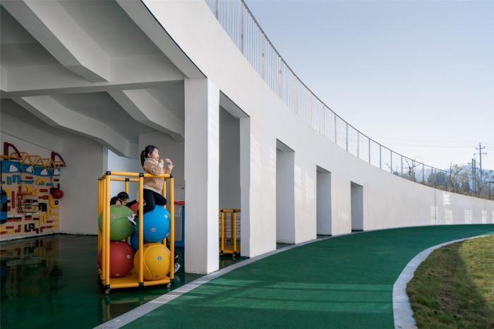 BIM建筑|一只静躺于海边的“海螺城堡”:大孚双语幼儿园 / 上海思序建筑规划设计 BIM建筑|一只静躺于海边的“海螺城堡”:大孚双语幼儿园 / 上海思序建筑规划设计