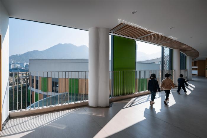 BIM建筑|一只静躺于海边的“海螺城堡”:大孚双语幼儿园 / 上海思序建筑规划设计 BIM建筑|一只静躺于海边的“海螺城堡”:大孚双语幼儿园 / 上海思序建筑规划设计