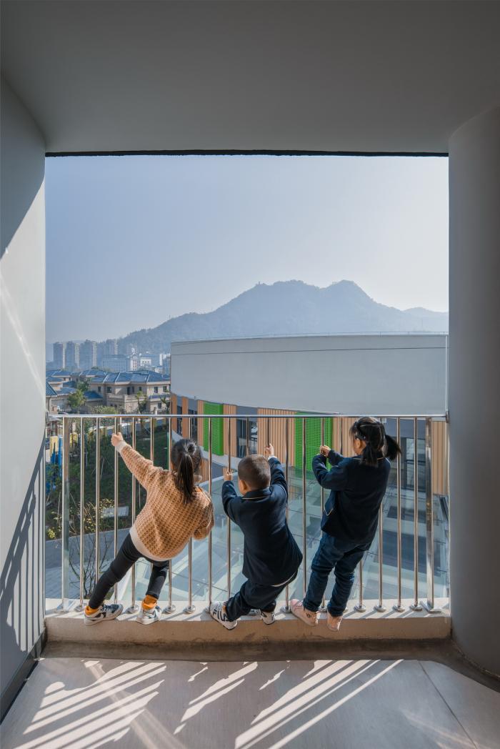 BIM建筑|一只静躺于海边的“海螺城堡”:大孚双语幼儿园 / 上海思序建筑规划设计 BIM建筑|一只静躺于海边的“海螺城堡”:大孚双语幼儿园 / 上海思序建筑规划设计