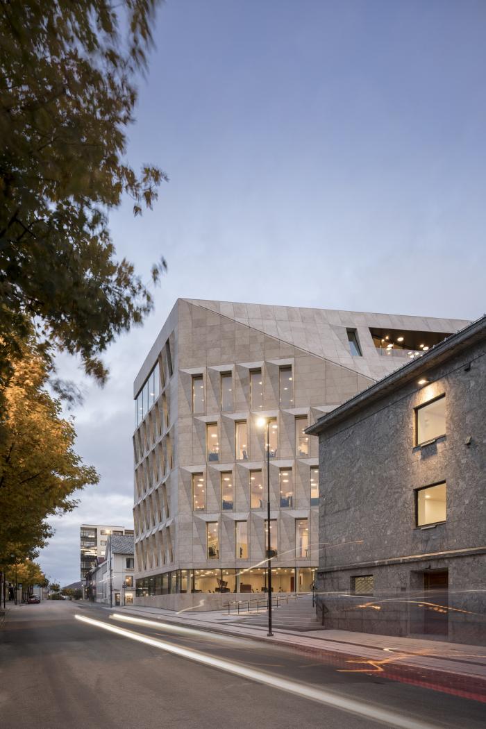 BIM建筑|北极圈内的一颗水晶石:挪威博德市政厅 / Atelier Lorentzen Langkilde BIM建筑|北极圈内的一颗水晶石:挪威博德市政厅 / Atelier Lorentzen Langkilde