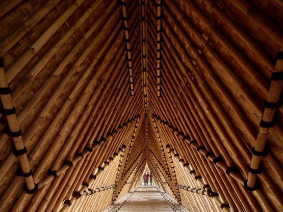 BIM建筑|印尼建造锯齿形茅草屋顶学校 BIM建筑|印尼建造锯齿形茅草屋顶学校