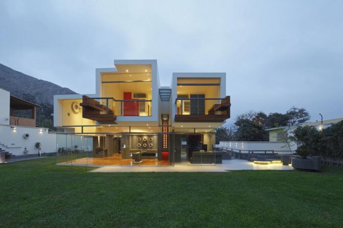 BIM建筑|宛如一只岩石雕刻而成的“生活容器”——秘鲁永久住宅 / Longhi Architects BIM建筑|宛如一只岩石雕刻而成的“生活容器”——秘鲁永久住宅 / Longhi Architects