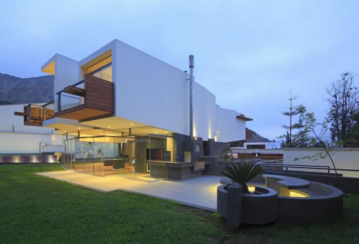 BIM建筑|宛如一只岩石雕刻而成的“生活容器”——秘鲁永久住宅 / Longhi Architects BIM建筑|宛如一只岩石雕刻而成的“生活容器”——秘鲁永久住宅 / Longhi Architects