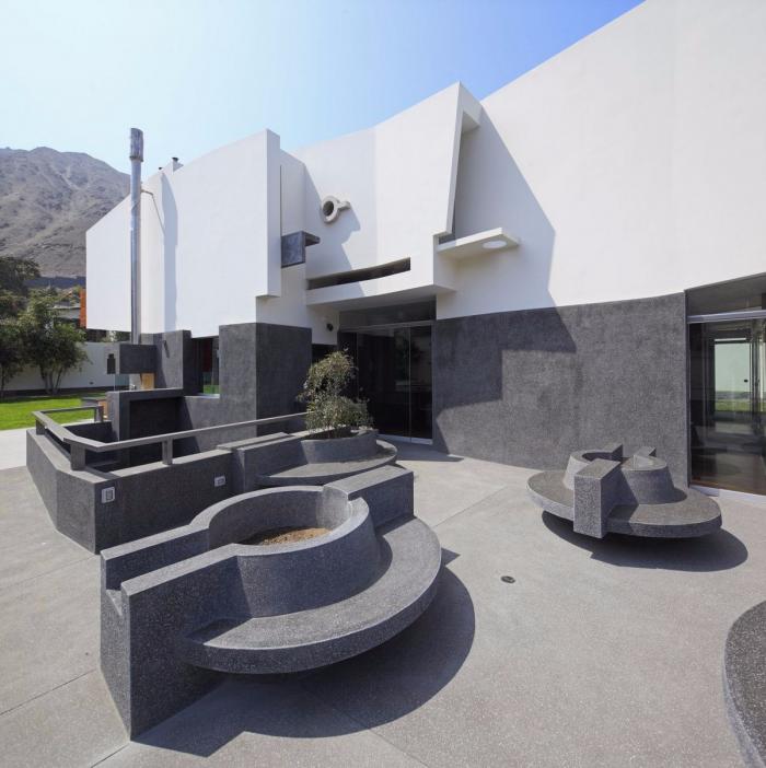 BIM建筑|宛如一只岩石雕刻而成的“生活容器”——秘鲁永久住宅 / Longhi Architects BIM建筑|宛如一只岩石雕刻而成的“生活容器”——秘鲁永久住宅 / Longhi Architects