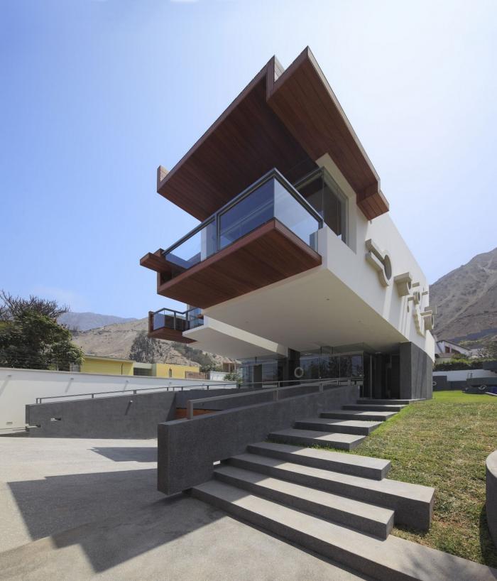 BIM建筑|宛如一只岩石雕刻而成的“生活容器”——秘鲁永久住宅 / Longhi Architects BIM建筑|宛如一只岩石雕刻而成的“生活容器”——秘鲁永久住宅 / Longhi Architects