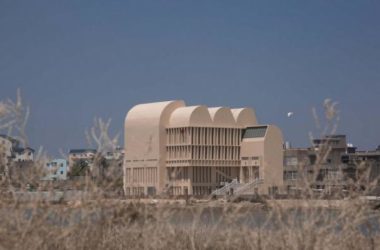 BIM建筑|静默守护,追寻乡土根源:滩涂边的教堂 / CWXD建筑事务所-BIM建筑网