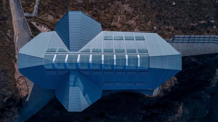 BIM建筑|悬崖上的餐厅 / 天地都市建筑设计 BIM建筑|悬崖上的餐厅 / 天地都市建筑设计