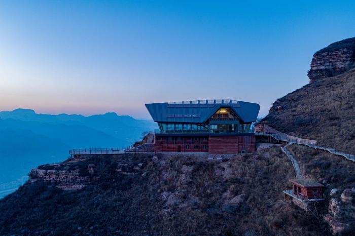 BIM建筑|悬崖上的餐厅 / 天地都市建筑设计 BIM建筑|悬崖上的餐厅 / 天地都市建筑设计