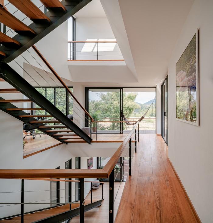 BIM建筑|群山环抱中的雕塑:MHS住宅 / ASWA BIM建筑|群山环抱中的雕塑:MHS住宅 / ASWA