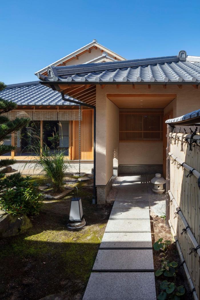 BIM建筑|质朴的静修居所——多度津町私宅 / 奥野崇建筑设计事务所 BIM建筑|质朴的静修居所——多度津町私宅 / 奥野崇建筑设计事务所