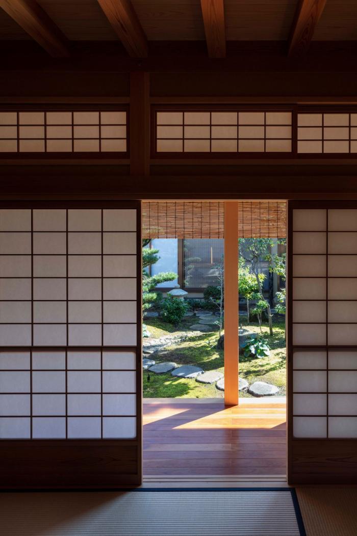 BIM建筑|质朴的静修居所——多度津町私宅 / 奥野崇建筑设计事务所 BIM建筑|质朴的静修居所——多度津町私宅 / 奥野崇建筑设计事务所
