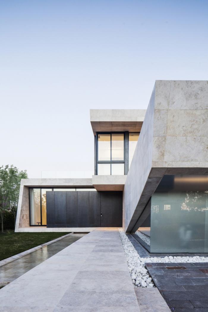 BIM建筑|温暖纯粹的解构:大理石住宅 / OON Architecture BIM建筑|温暖纯粹的解构:大理石住宅 / OON Architecture