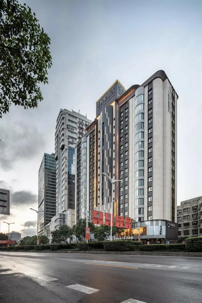 BIM建筑|上海景瑞悦樘臻选(中山公园店)改造实录 / 上海成执建筑设计 BIM建筑|上海景瑞悦樘臻选(中山公园店)改造实录 / 上海成执建筑设计