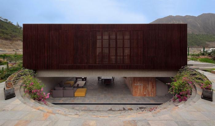 BIM建筑|山野乡村的有机住宅——“木盒之下” / Martin Dulanto Arquitecto BIM建筑|山野乡村的有机住宅——“木盒之下” / Martin Dulanto Arquitecto