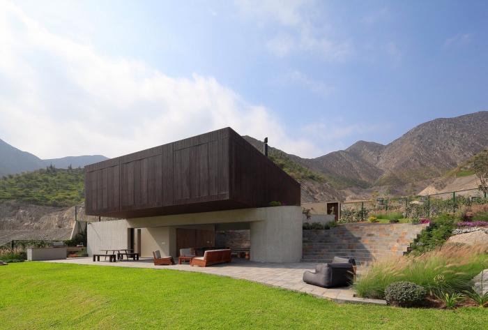 BIM建筑|山野乡村的有机住宅——“木盒之下” / Martin Dulanto Arquitecto BIM建筑|山野乡村的有机住宅——“木盒之下” / Martin Dulanto Arquitecto